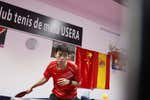 Algo se está moviendo, más allá del ping pong, en el barrio con más chinos de España: «Hemos empezado con el tenis, golf, esquí...»