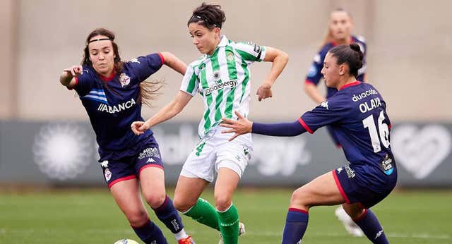 Los espías y cazatalentos del fútbol femenino mundial se topan con un quebradero de cabeza en España
