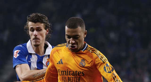 Carlos Romero pide perdón a Mbappé por su durísima entrada: «Ha sido fea, no me gustó»