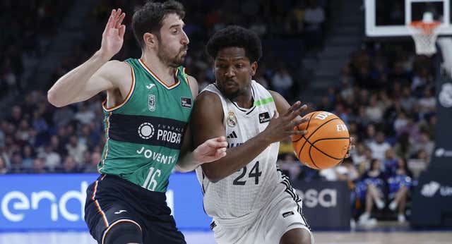 La baja forzosa de Facundo Campazzo y el debut de los nuevos impulsan la cara más desconocida de Andrés Feliz en el Real Madrid: «Ha peleado como un tigre»