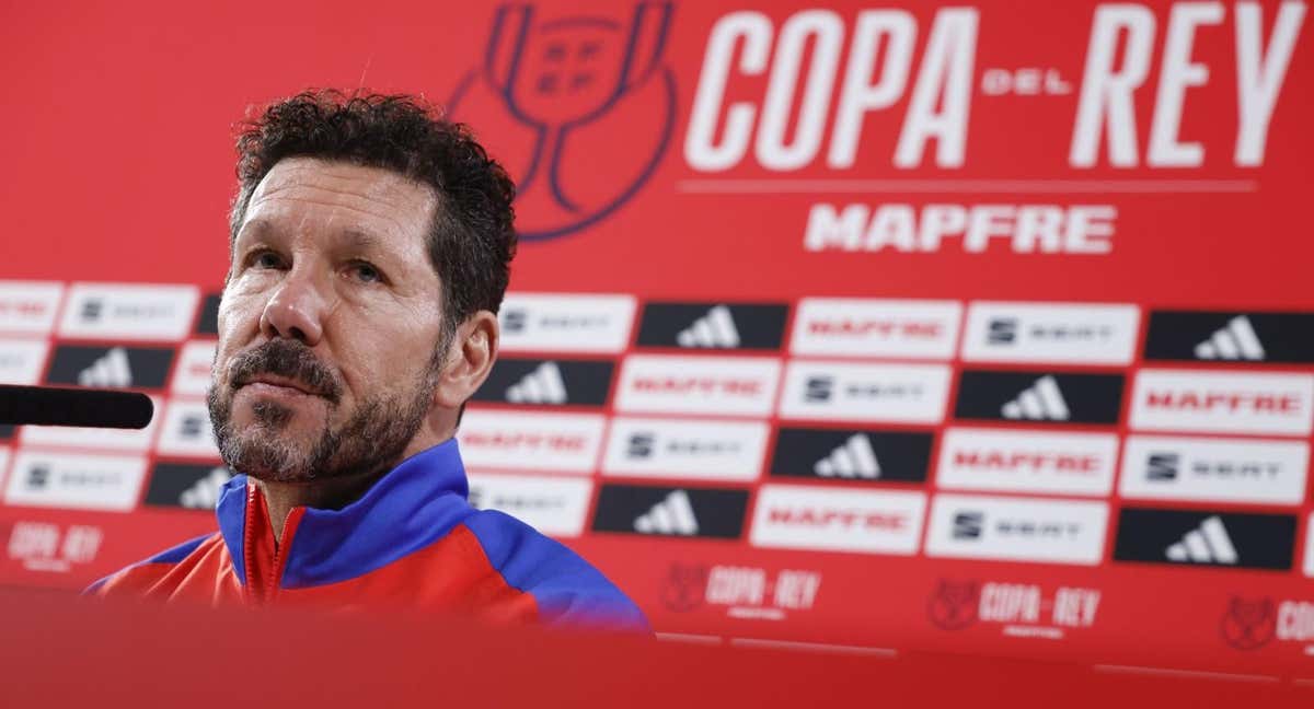 Rueda de prensa de Simeone. /EFE