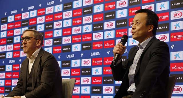 El Espanyol arroja algo de luz sobre el futuro de Joan García y Javi Puado en una tensa rueda de prensa: “Te pido que no inventes cosas”