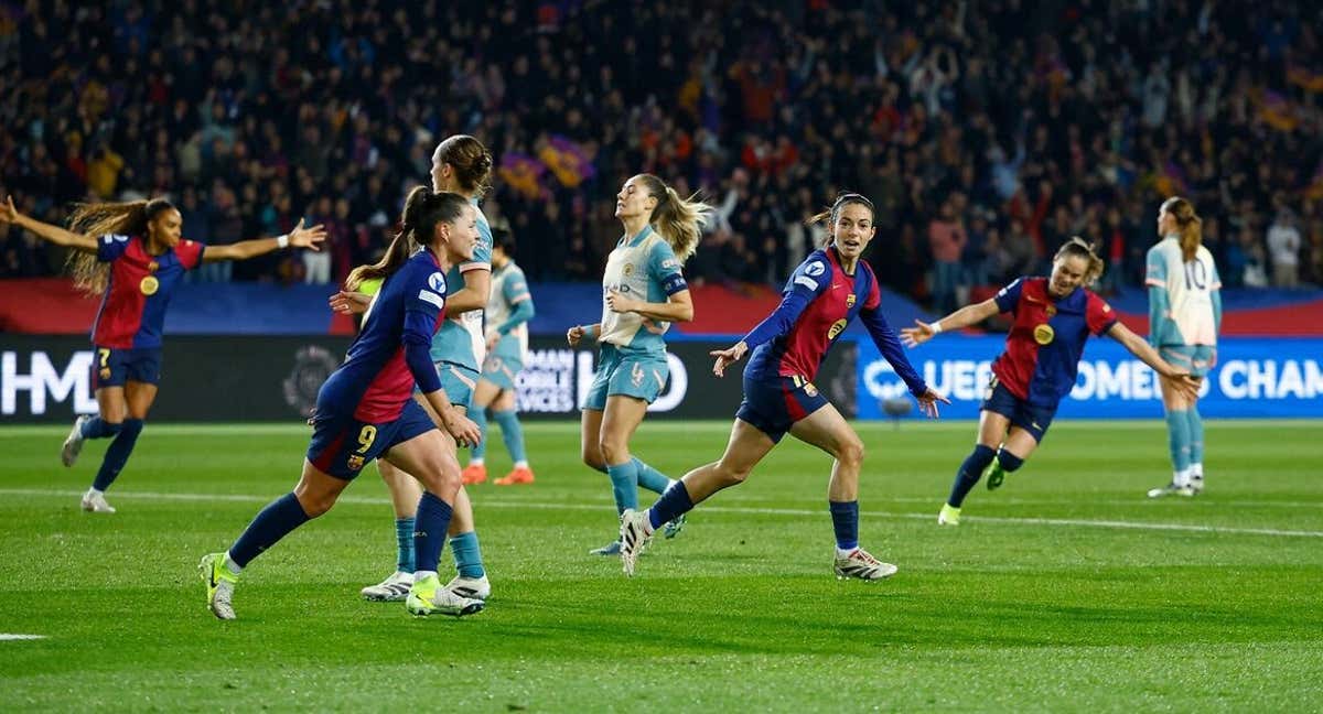 Claudia Pina celebrando un gol ante el City. /REUTERS