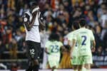 Mientras siga Peter Lim, a Mestalla solo le quedan las previas de los partidos para ser feliz