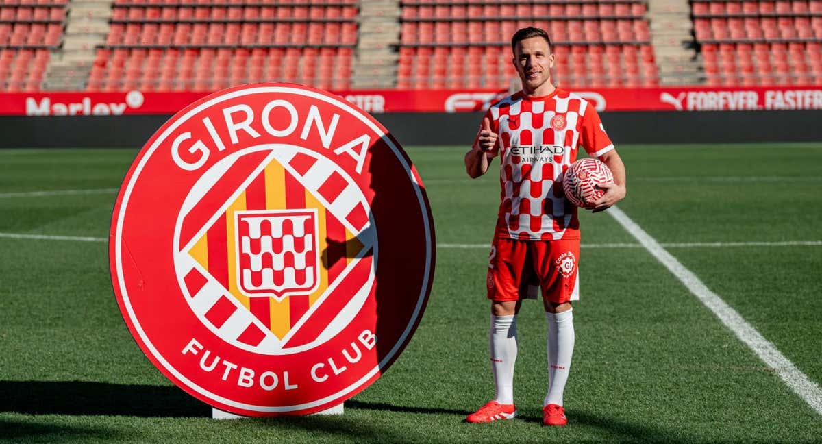 Arthur en su presentación. /GIRONA FC