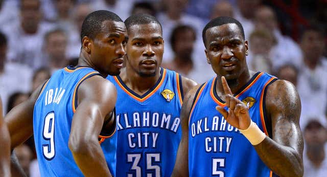 Serge Ibaka y Kevin Durant se mofan de un excompañero y campeón de la NBA: «Es la mayor mierda que he visto»