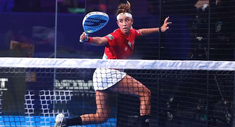 La 'Perla del Palo' volvió a competir junto a su nueva compañera tras perderse el Premier Padel Finals por lesión.