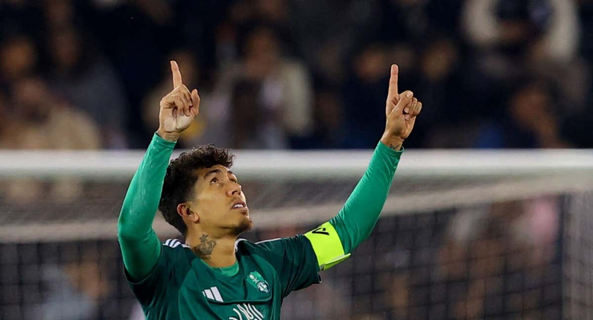 Roberto Firmino, en un partido con el Al-Ahli./REUTERS