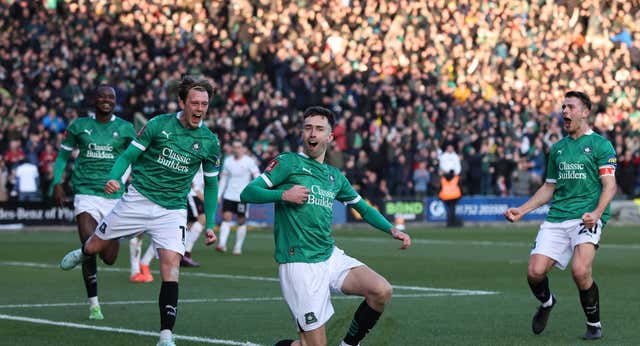 ¡Sorpresón en Inglaterra! El colista de segunda se carga al Liverpool en la FA Cup