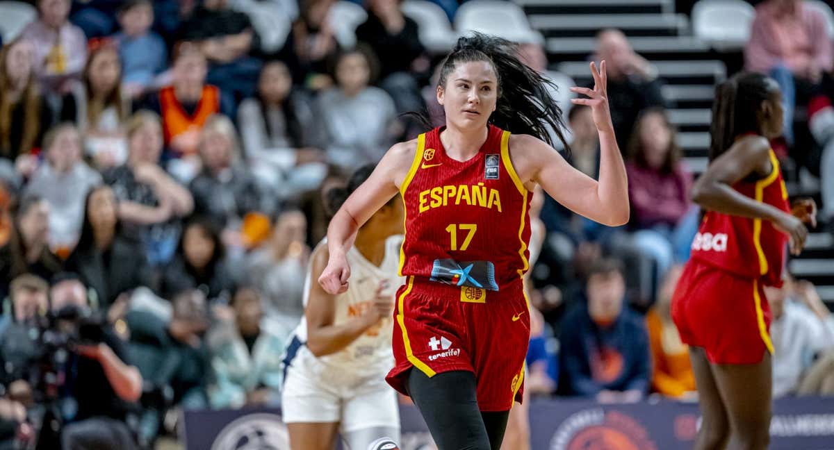 Megan Gustafson ante Países Bajos. /FIBA / FEB