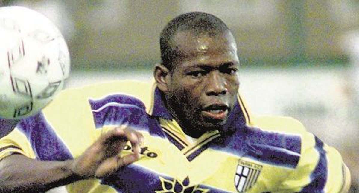 Faustino Asprilla con la camiseta del Parma./Reuters