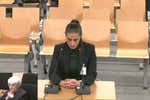 Montse Tomé clava la mirada en el suelo y sólo se encara cuando cuestionan su decisión sobre Jenni Hermoso: «No fue un castigo, ningún castigo»