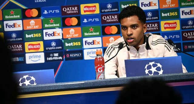 Rodrygo ‘pasa’ de Arabia: «No sé mucho de ofertas, quiero seguir aquí muchos años»