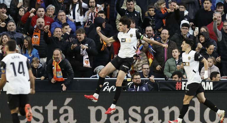 Javi Guerra celebra su gol al Celta.