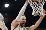 El vídeo y el emoji en Twitter que han hecho 'respirar' a Chus Mateo y al Real Madrid: Dzanan Musa está disponible para la Copa