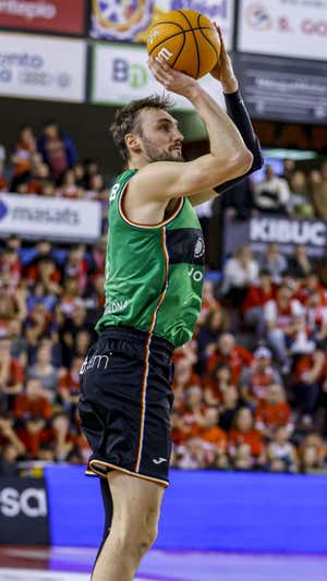 Sam Dekker. ACB Media