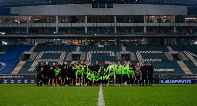 Una huelga anunciada echa por tierra el viaje de la afición del Betis a Bélgica: «Iremos incluso bicicleta si hace falta»