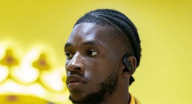 Willy Kambwala, el defensa que lee la Biblia antes de cada partido y se fija en Sergio Ramos y Puyol