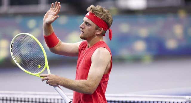 Alejandro Davidovich cotiza al alza y tumba a Taylor Fritz en un partido marcado por la polémica y el sufrimiento: «Tuve que tomar 5 pastillas para poder jugar»