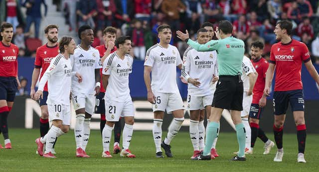 Indignación del vestuario del Real Madrid con Munuera Montero y el VAR por dos acciones y una tónica que ya ven habitual en LaLiga