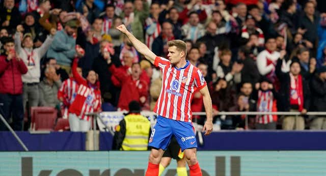 Sorloth salva un punto y el Celta no aprovecha la expulsión de Barrios