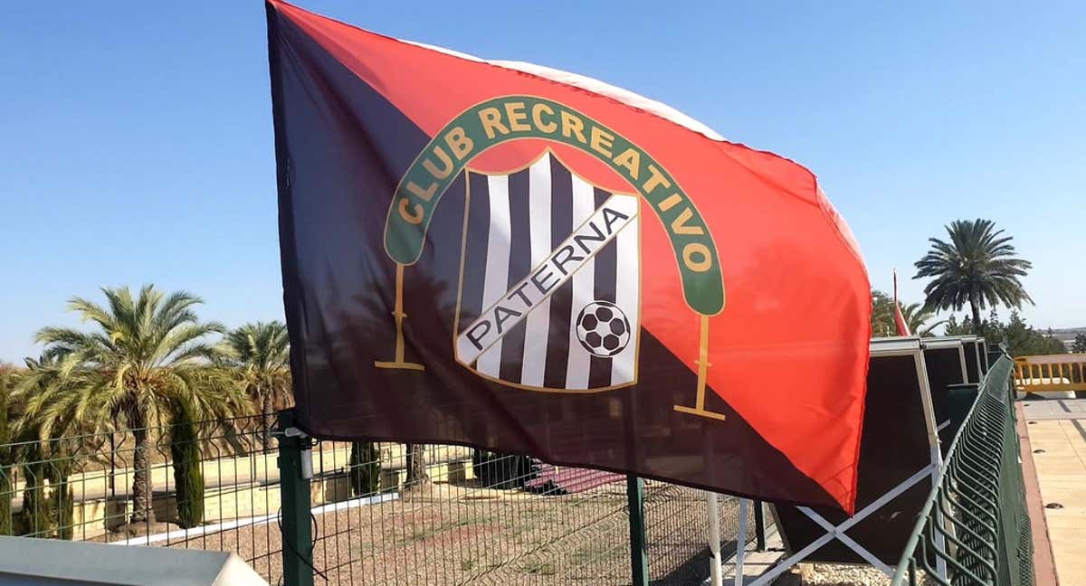 Bandera del Deportivo Paterna. /DEPORTIVO PATERNA.