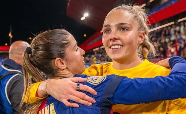 Ellie Roebuck en su debut con el Barça.  FC BARCELONA FEMENI