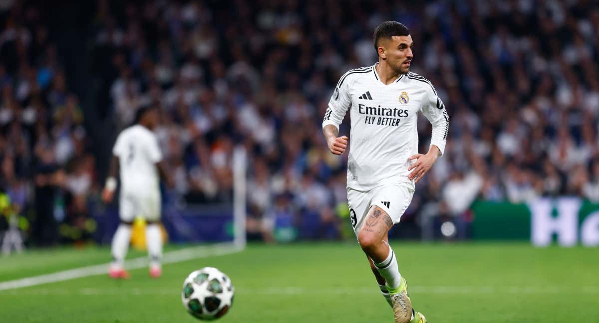 Ceballos maneja el balón durante el Real Madrid-Manchester City./EP