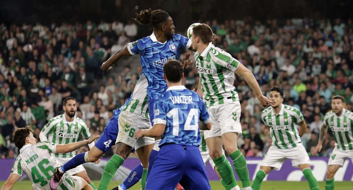 El Betis compite en Conference League.