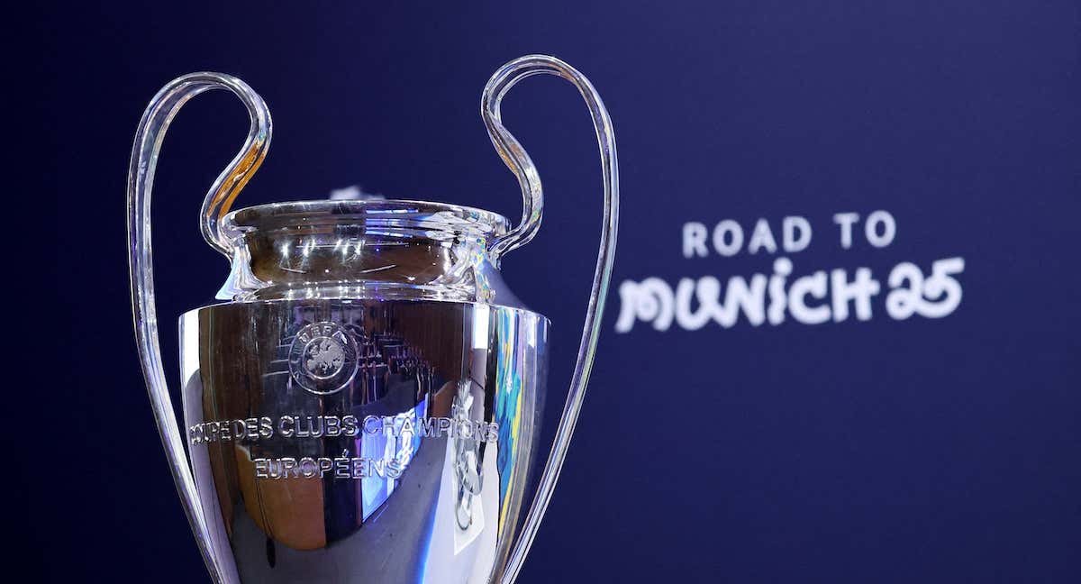 Trofeo de campeón de la Champions League.