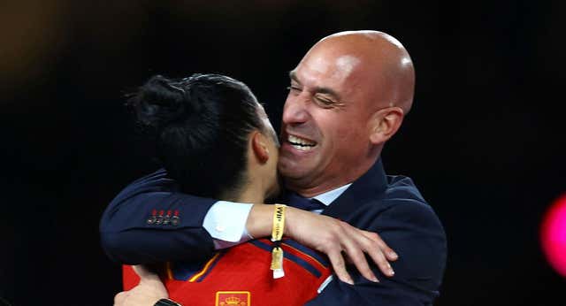 Sarina Wiegman aplaude la valentía de las futbolistas españolas, pero pide más cambios tras la sentencia contra Luis Rubiales