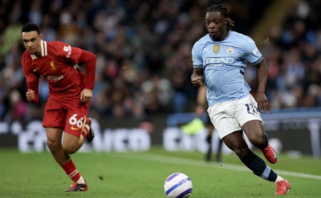 Alexander-Arnold fue regateado 11 veces contra el City. AFP