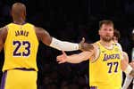 Doncic arranca su era en los Lakers: 32 puntos, 10 rebotes y victoria ante los Nuggets