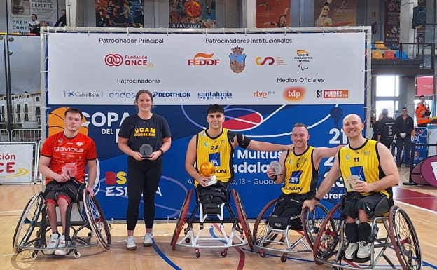 El mejor quinteto: Arinn Young (UCAM Murcia), Gregg Warburton, 'Pincho' Ortega y Tom O'Neill (Ilunion) y Phil Pratt (Amiab Albacete). BSR ESPAÑA