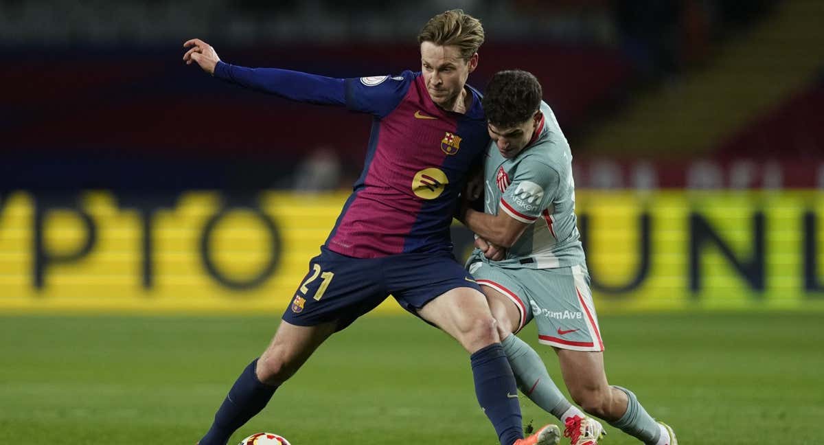 Frenkie de Jong ante el Atlético de Madrid. /EFE