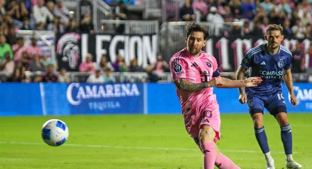 Messi saca la zurda a pasear y despacha a Kansas con una volea marca de la casa que vale el pase del Inter de Miami a octavos