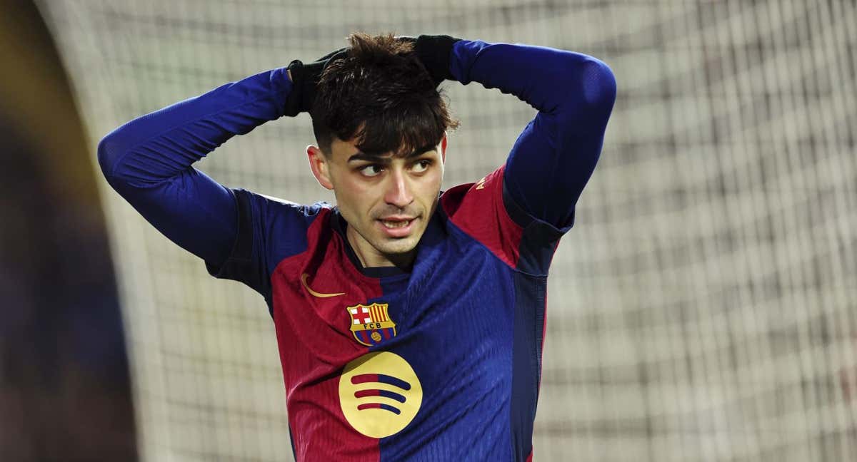 Pedri, durante una de las acciones del encuentro ante el Atlético. /GETTY