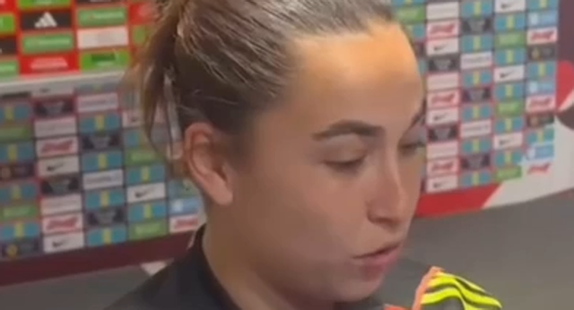 Según ha podido saber Relevo, la lesión se produjo en una jugada y con un gesto muy feo durante un entrenamiento previo.