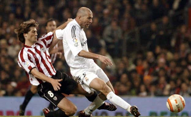 Julen Guerrero defiende a Zinedine Zidane.  ABC