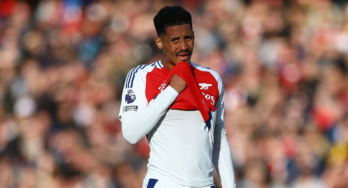 William Saliba, durante un partido de Premier League con el Arsenal./Reuters