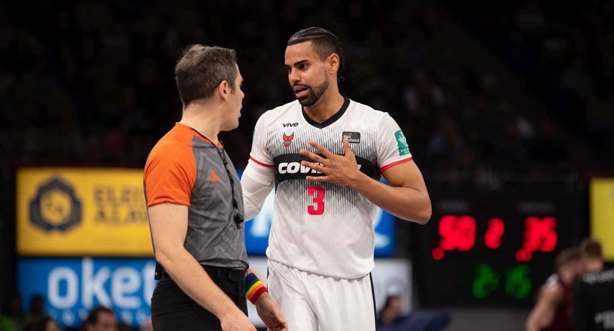 Gian Clavell durante un partido con el Covirán Granada. /ACB Media