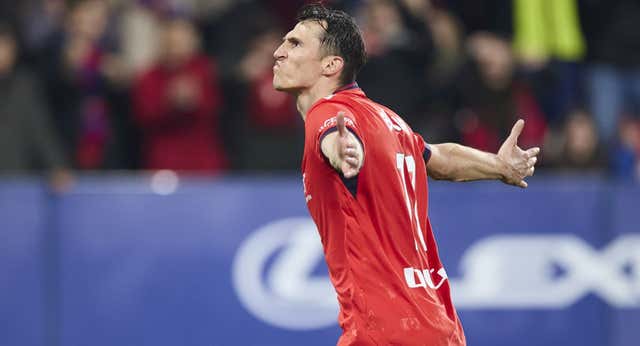 Ante Budimir se inscribe con letras doradas en la historia de Osasuna un año después de pedir perdón tres veces