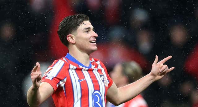 El optimismo de Julián Alvarez guía al Atlético de Madrid con el Bernabéu en la mira: «Me recuerda a Luis Suárez o Villa»