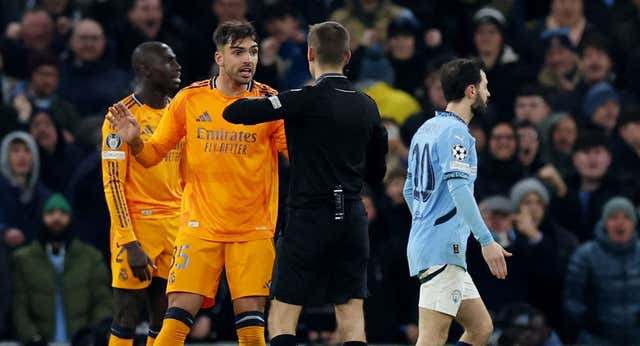 Quién es Clement Turpin, el árbitro del derbi de Champions: vive en el campo y pitó la final Real Madrid – Liverpool