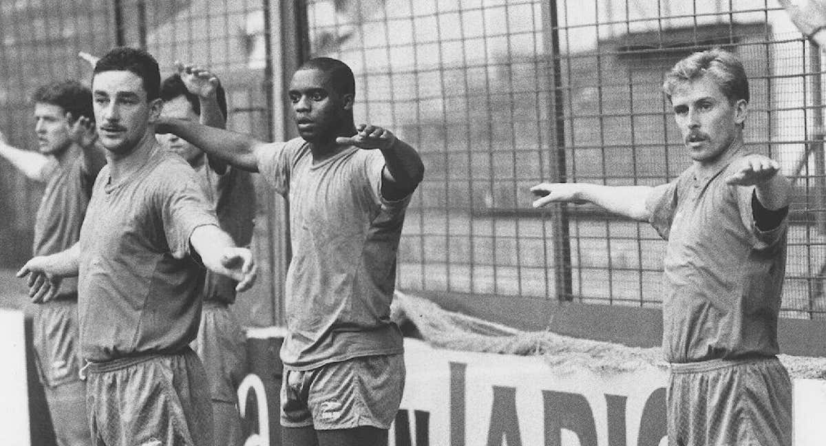 John Aldrdige, Dalian Atkinso y Kevin Richardson, en un entrenamiento con la Real Sociedad. /DV