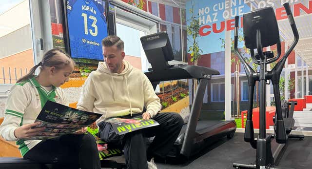 La última iniciativa solidaria de Adrián San Miguel: regala un gimnasio para la casa Ronald McDonald de Sevilla