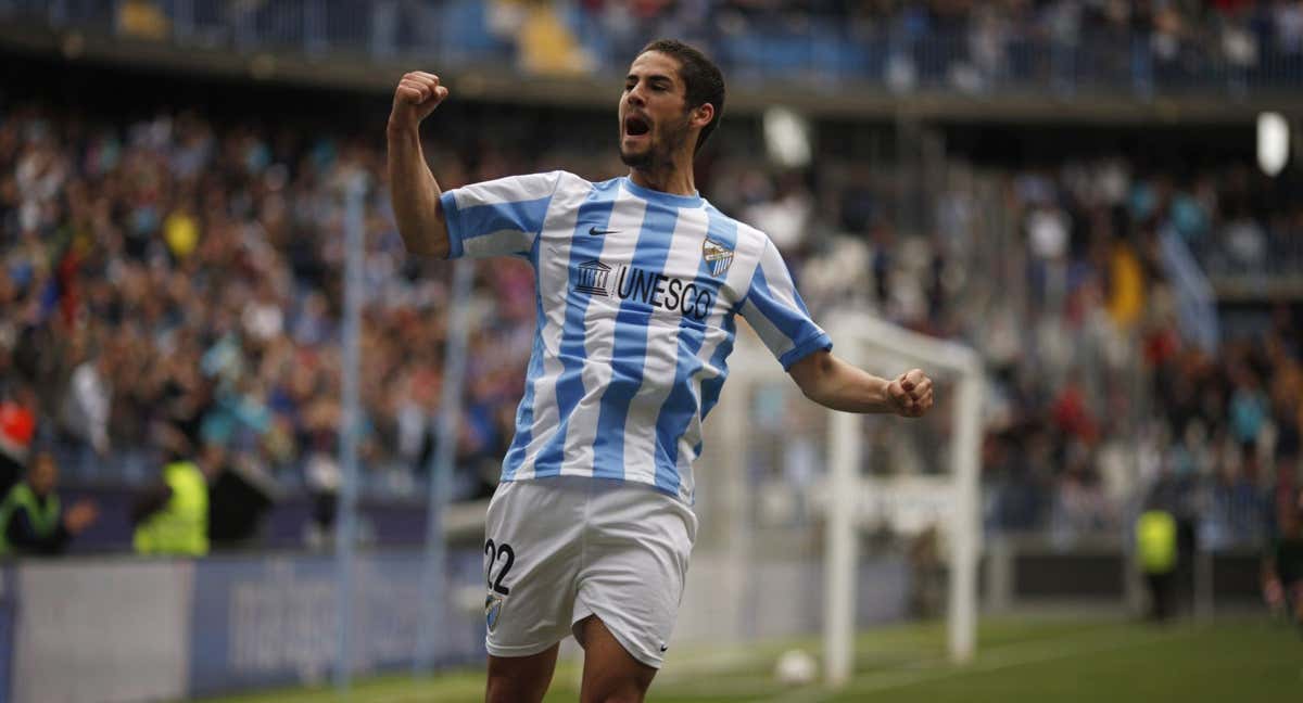 Un jovencísimo Isco celebra un gol con el Málaga./SUR