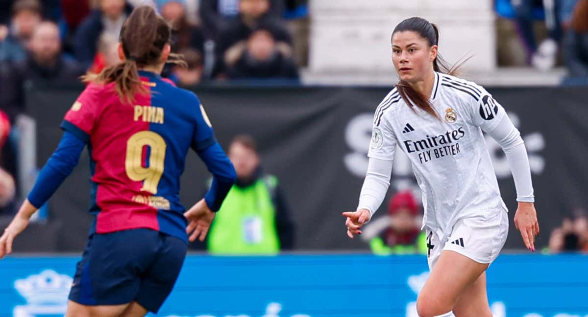 Claudia Pina y María Méndez durante la final de la Supercopa. /REAL MADRID FEMENINO