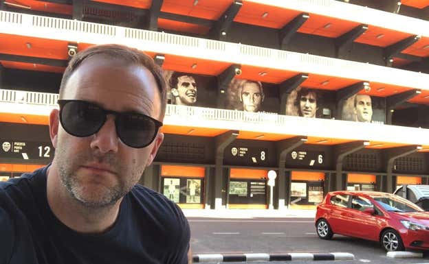 Cómo a Sid Lowe el fichaje de David Bekcham le cambió la vida y el de Andoni Iraola por el Bournemouth casi le cuesta un disgusto