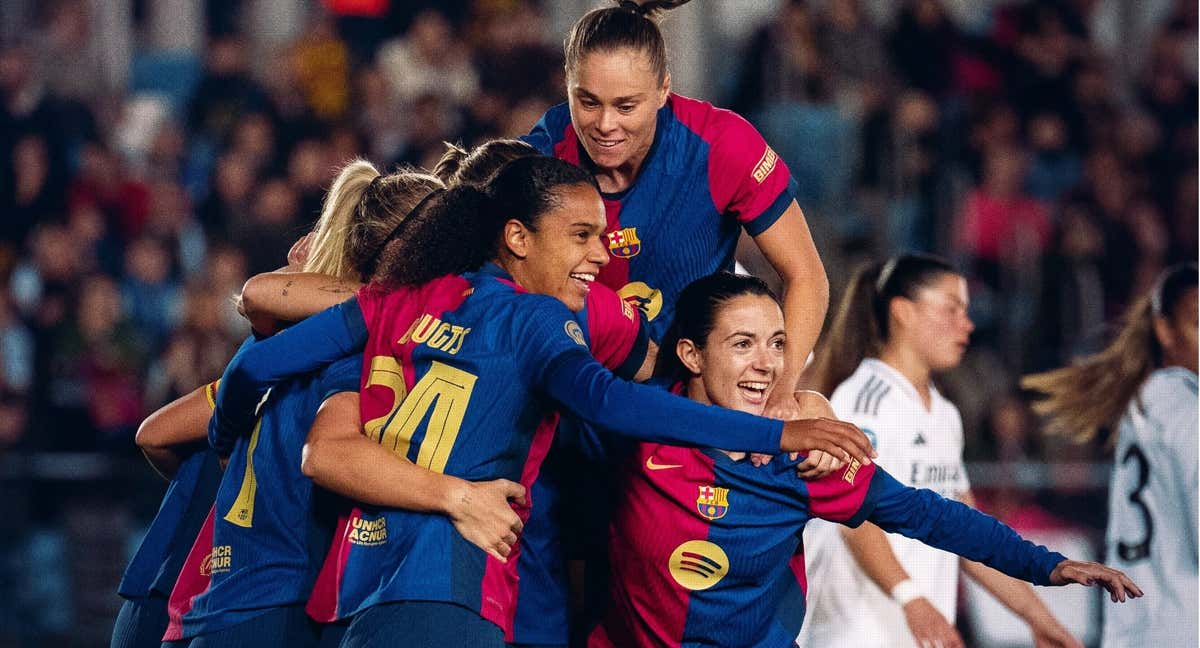 Las jugadoras del Barça celebrando un gol ante el Madrid.